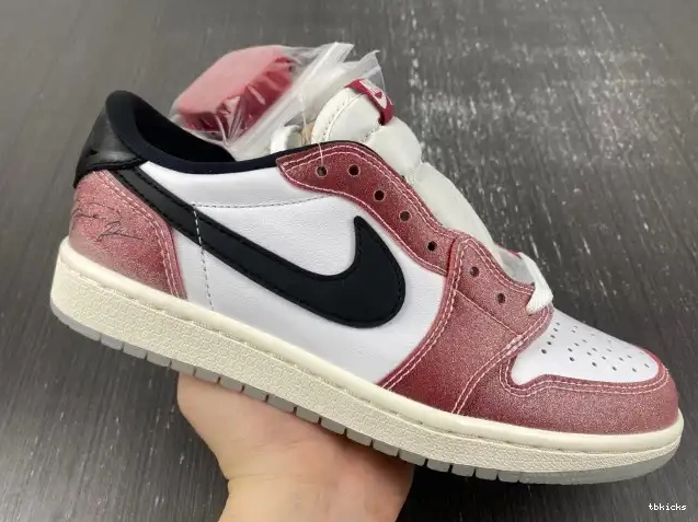 Rep TB X 1 JORDAN BLACK' LOW TROPHY AIR 'RED FN0432-017 ROOM OG 0422